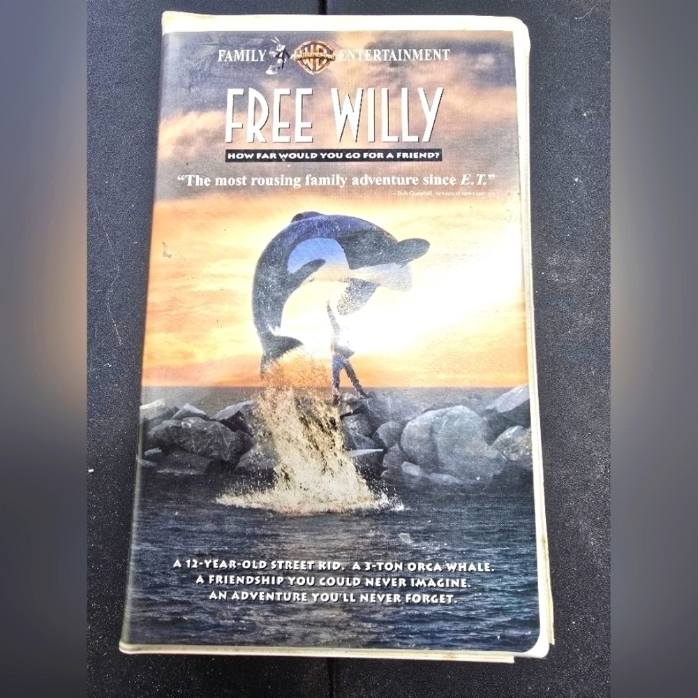 FREE Willy VHS